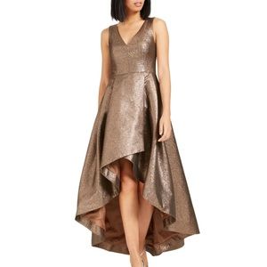 NWT Calvin Klein Gown Size 2